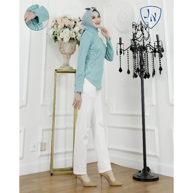 Sherina kaos neci tangan panjang wanita