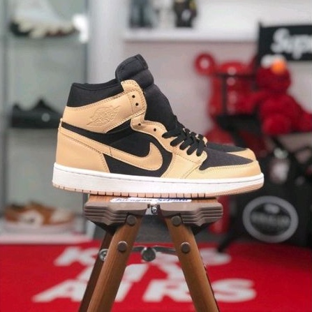 Nike Air Jordan 1 Retro High OG &quot;Heirloom&quot;