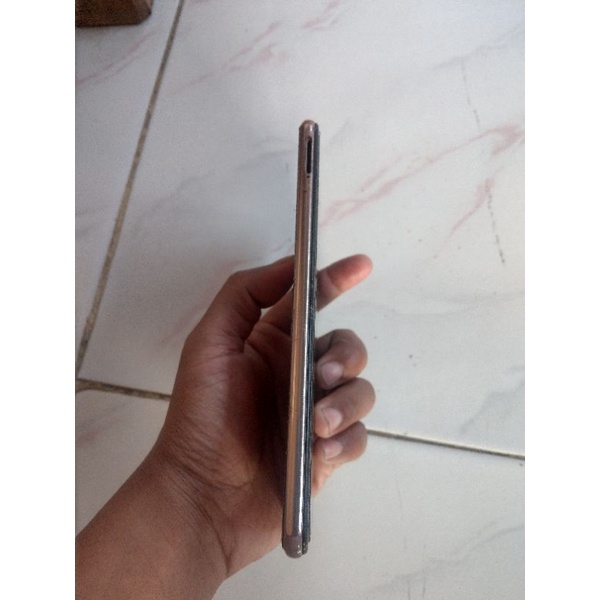 Samsung A7 2018 minus