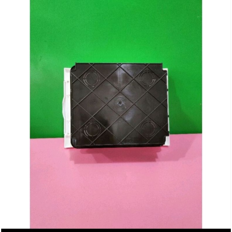 BOX MCB 8 GROUP PUTIH BROCO