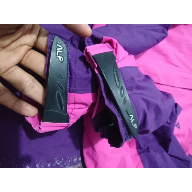 alpinist jaket outdoor thrift