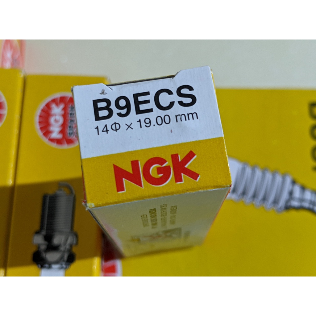 busi NGK B9ECS kawasaki zx150, ninja r rr , nsr / busi ninja 2t busi ninja 2 tak busi ninja2t busi d