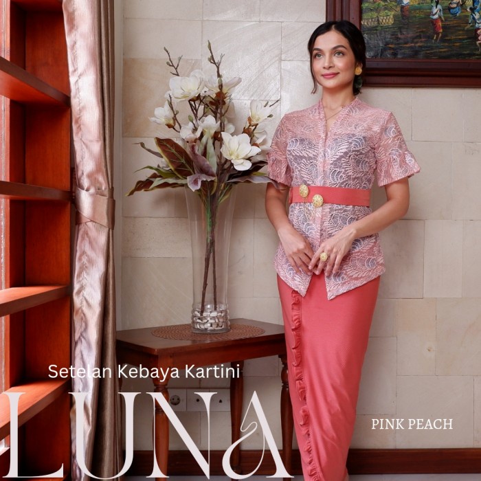 Setelan Kebaya Kartini Modern Bali Lengan Pendek Krinkle Luna