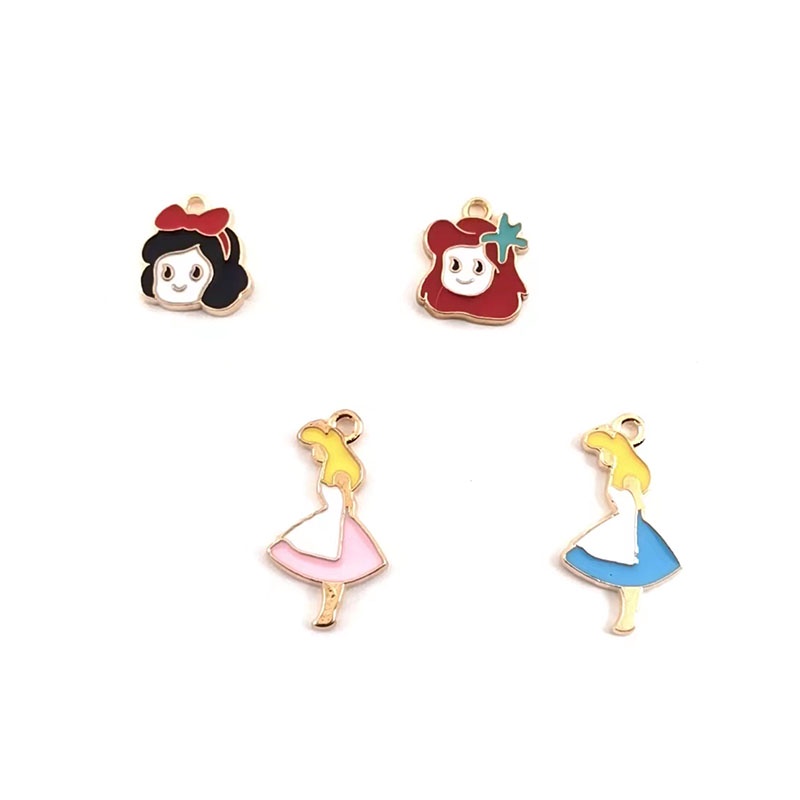 4 Pcs Gantungan Kunci / Anting / Kalung Enamel Bentuk Kartun Anak Perempuan Bahan Alloy