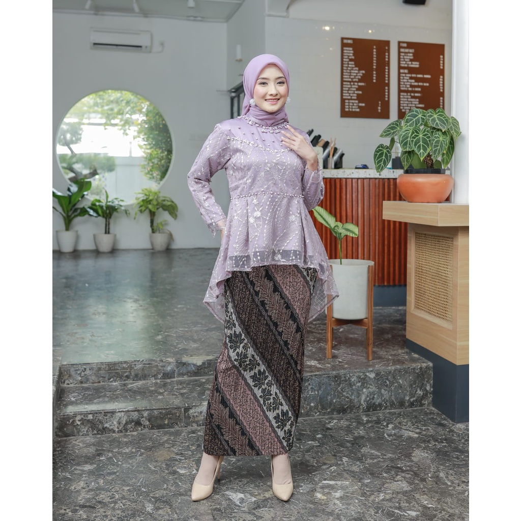 Vanriz Kebaya-Set Kebaya Tile Angela Rok Plisket