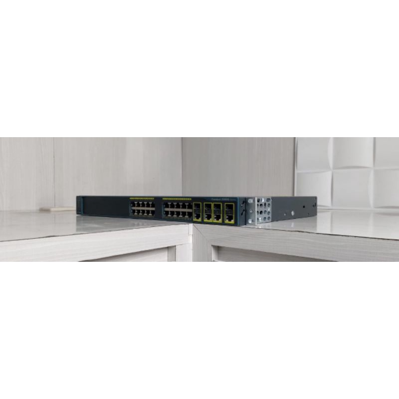 Cisco Catalyst 2960G seriesWS-C2960G-24TC-L V06