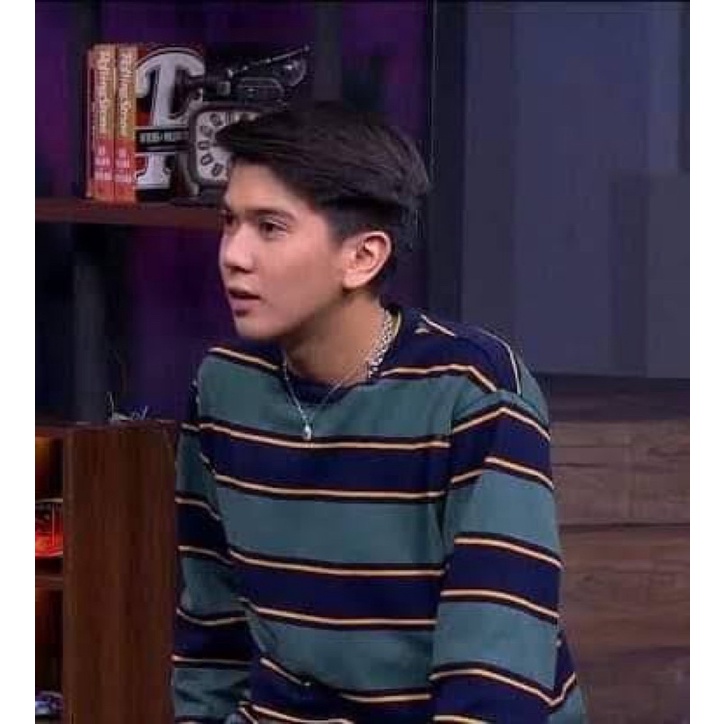 uniqlo long sleeve iqbaal ramadhan
