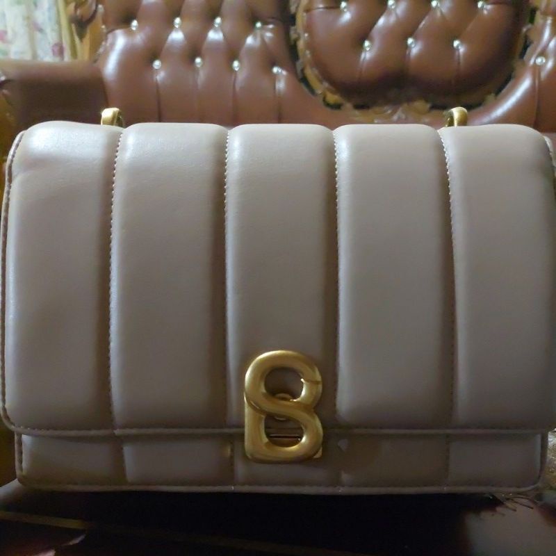 preloved nora bag buttonscarves