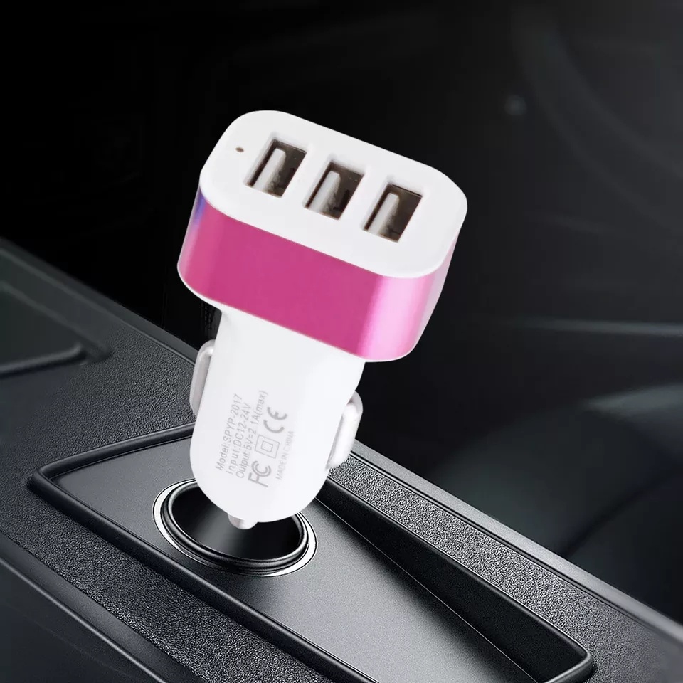 Adaptor Charger Pengisi Daya Mobil USB 3Port Soket In-Car Fast Charger