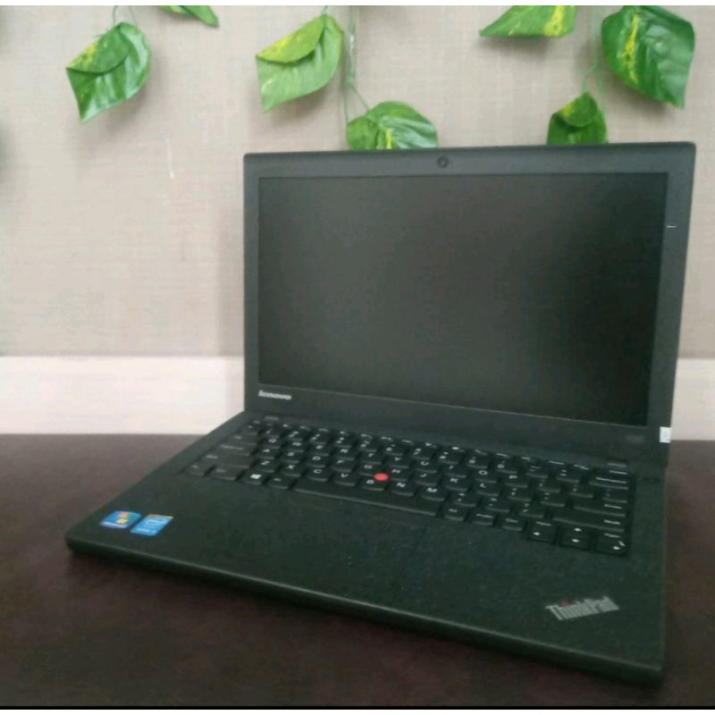 Laptop Lenovo ThinkPad X390 Core i5 Gen 8 RAM 16 SSD 256 Mulus Bergaransi