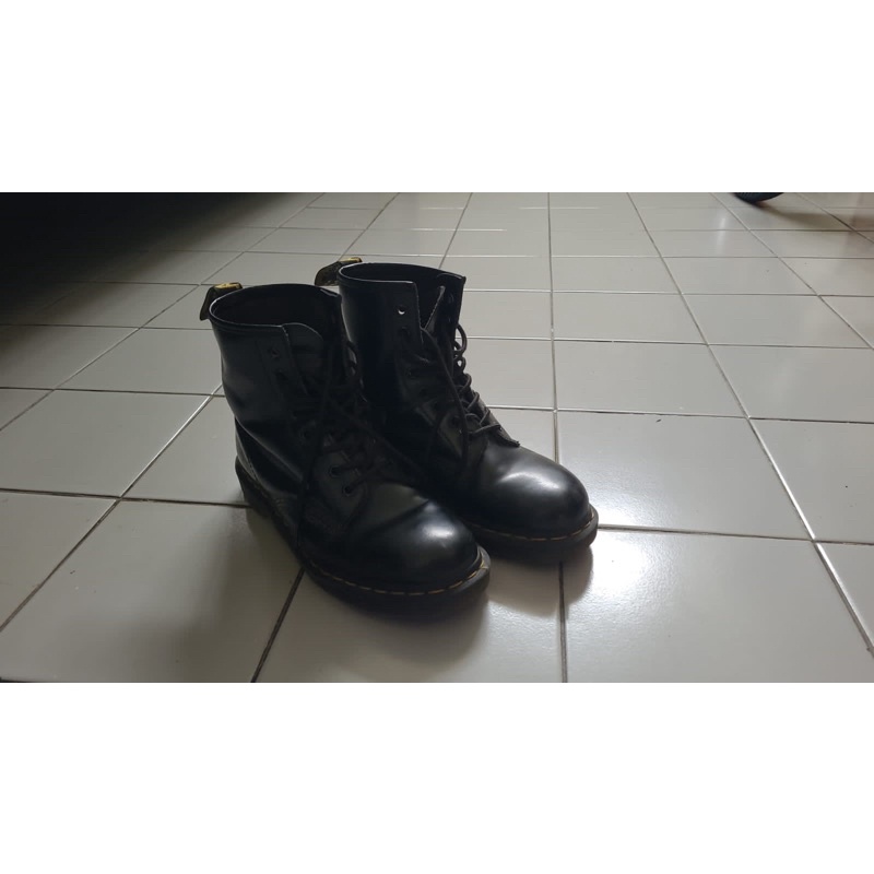 Jual Dr Martens Black Smooth | Shopee Indonesia