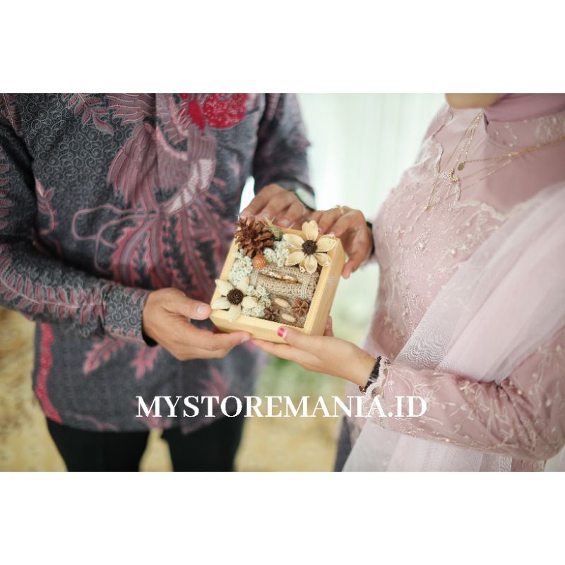 Ring Bearer / TUTUP AKRILIK / TUTUP MIKA / tempat cincin nikah / cincin rustic