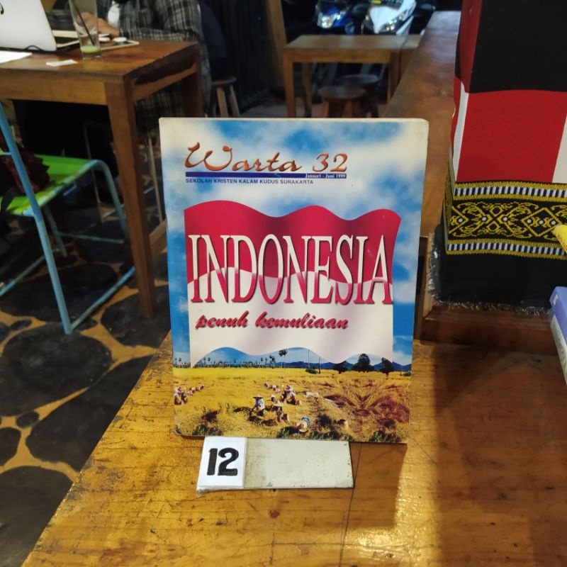 BUKU WARTA 32 SEKOLAH KRISTEN KALAM KUDUS SURAKARTA EDISI JANUARI-JUNI 1999