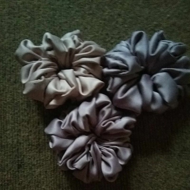 Scrunchie doff