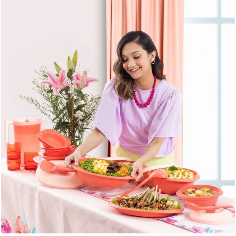 Bloomia Collection TUPPERWARE