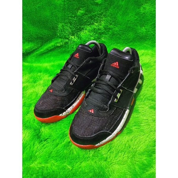 Sepatu Adidas Regulate