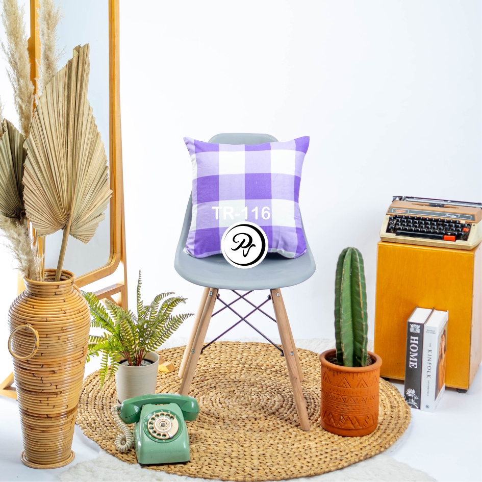 RUANG BAWAH TR116 sarung bantal lantai sofa kursi serban 40x40 cm motif polos kotak-kotak ungu purpl