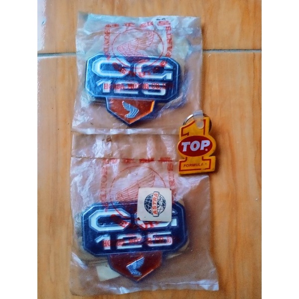 Emblem Logo box accu Tutup bok aki Honda CG125 CG 125 Ori Original Nos87129-397-00 / 87128-397-000