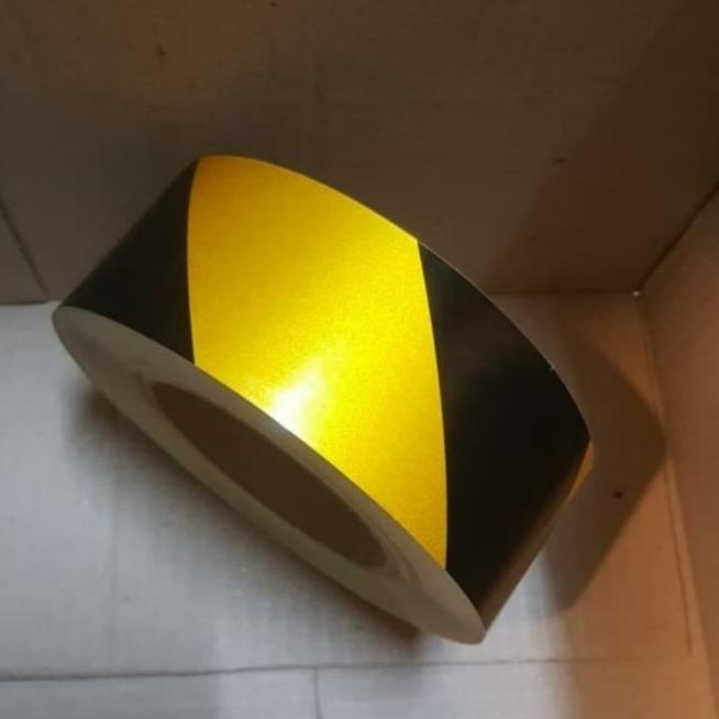 

Sticker Stiker Reflektive Police Line/Kuning Hitam 5cm x 45mtr - Kuning Hitam