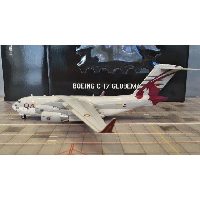 Diecast Pesawat Qatar Airways C17 Hogan Wings(Plastik) 1:200