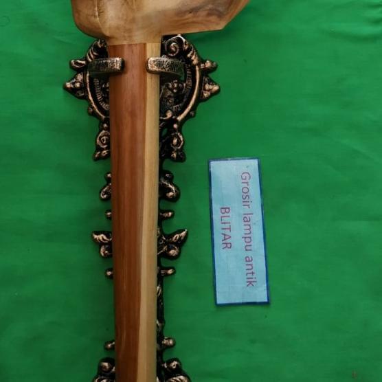 blawong tempat keris tempel ukir antik
