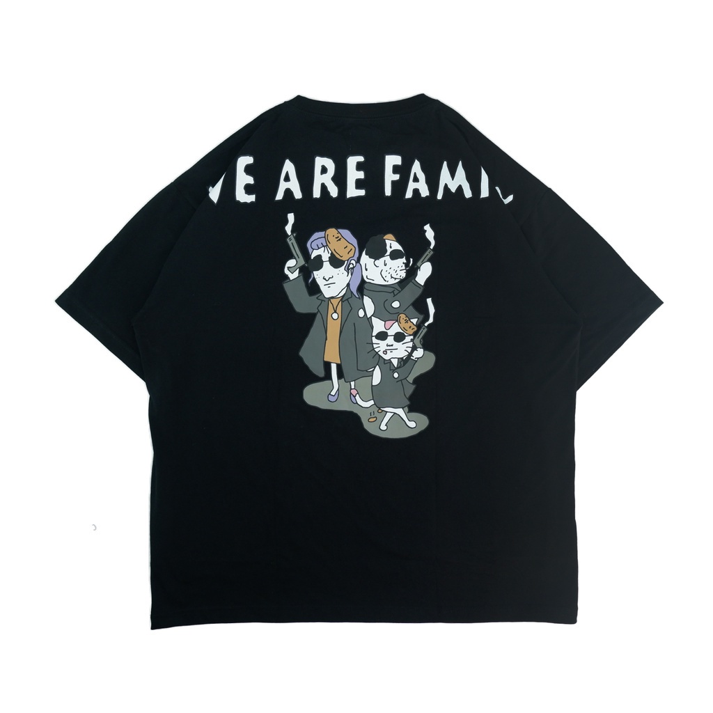 PEANUT STAIN - Family Black Oversized Tshirt