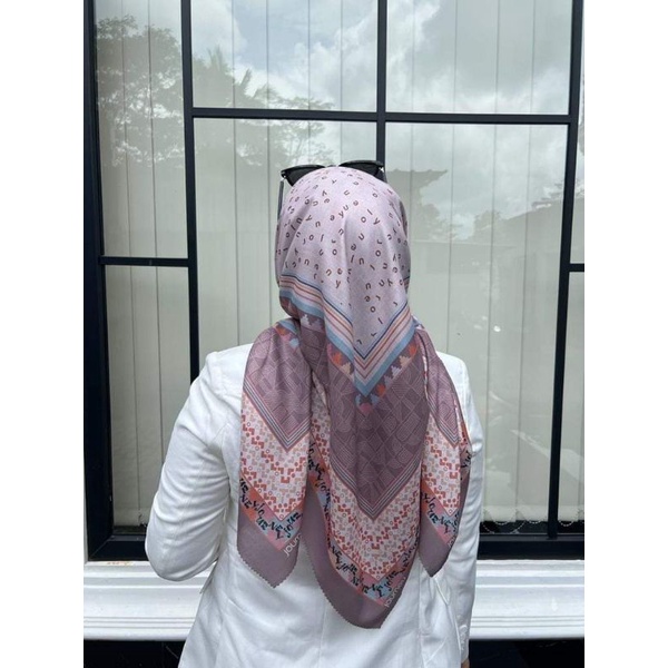 Journey Hijab Scarf Segi Empat - Elisa Burgundy