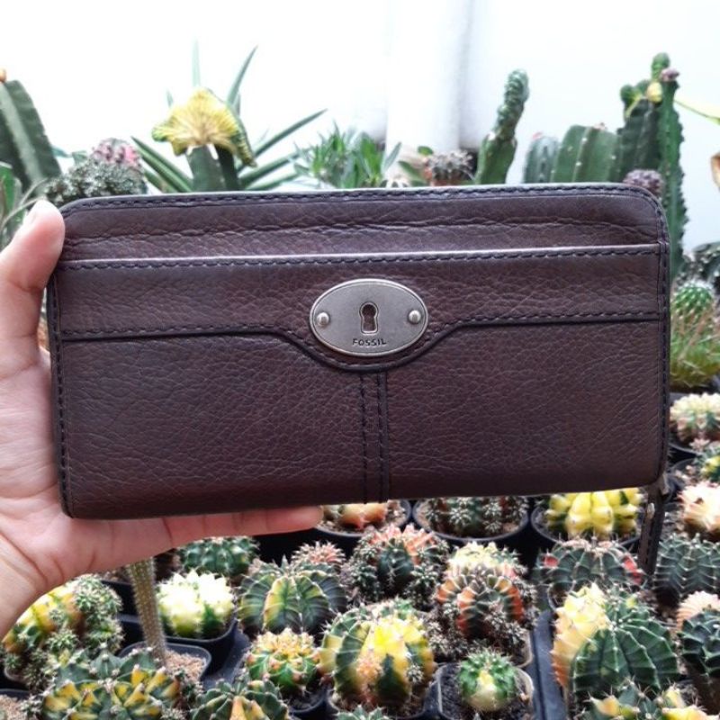 Preloved Fossil Long Wallet Maddox