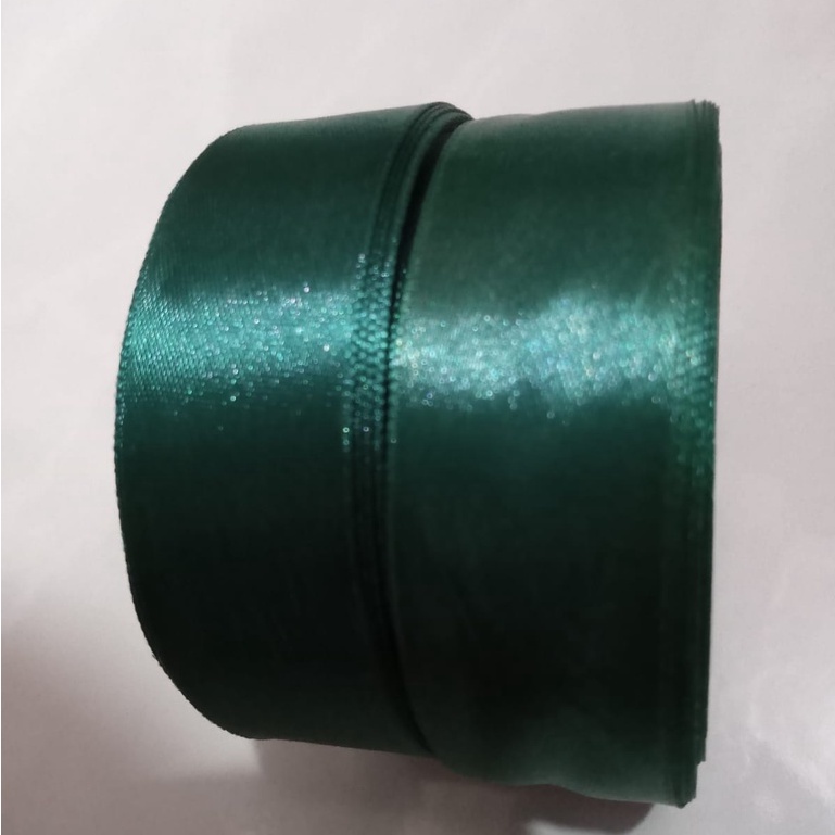 

Pita Satin Hijau Botol HL 49 Ukuran 1 inch/2,5 cm per roll pita kado pita bucket bunga pita hampers