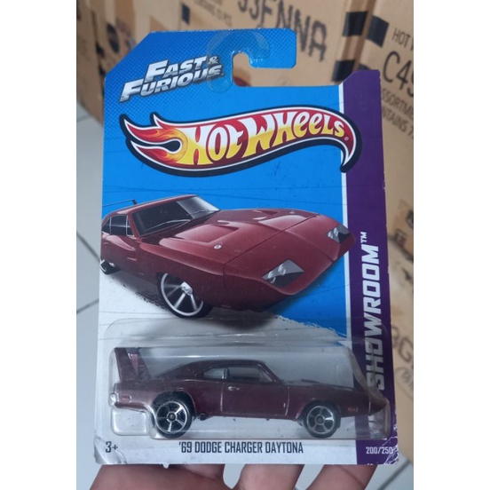 hotwheels 69 DODGE CHARGER DAYTONA