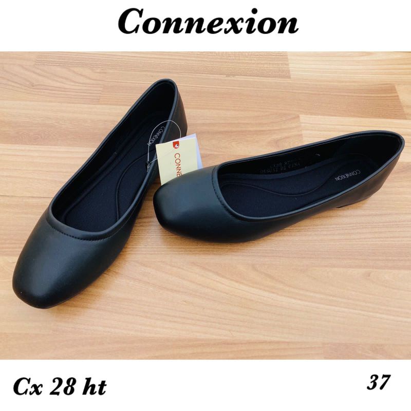 Connexion Sepatucx28 Hitam size 37