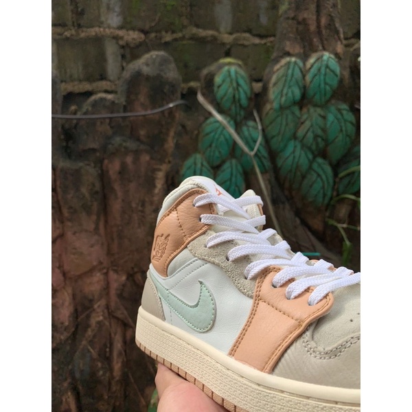 Nike Air Jordan 1 Mid Milan