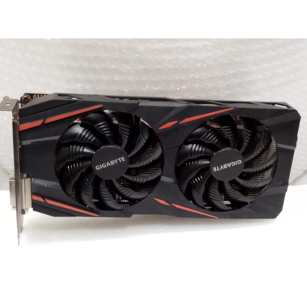 GIGABYTE RX580 8GB 256BIT DDR5 SUPER LIKE NEW