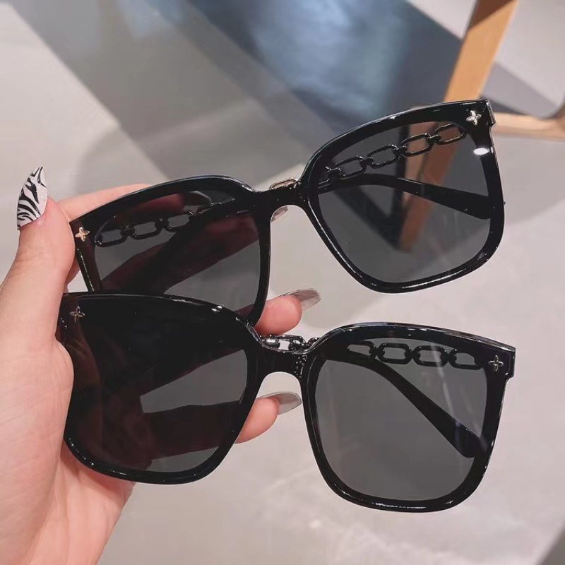 (YUZHU) Kacamata Hitam Candi Rantai Fashion Korea Untuk Wanita INS Gaya Square Frame UV400 Sunglasses