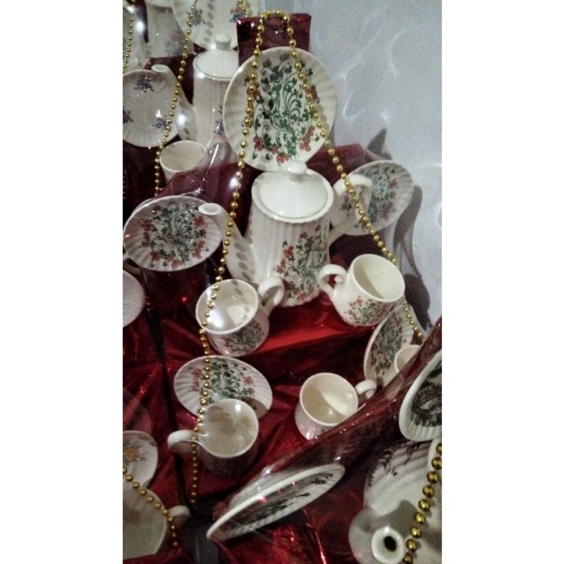 

Parsel Motif Parcel Natal / Tahun Baru