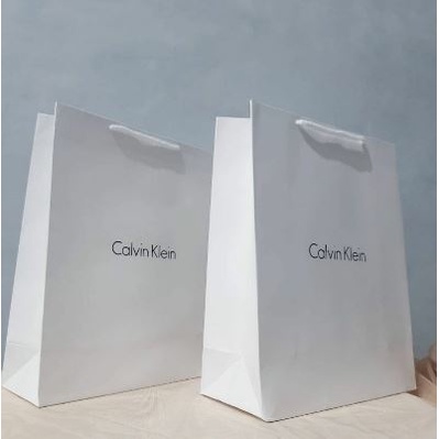 

Paperbag Branded Pembungkus Kado Hadiah Bermerk CALVIN KLEIN
