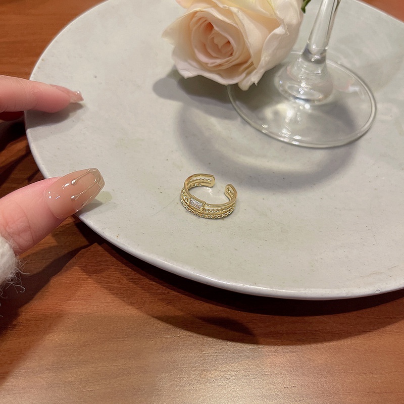 Cincin Model Terbuka Lapis Ganda Bahan Zirkon Dapat Disesuaikan Untuk Wanita