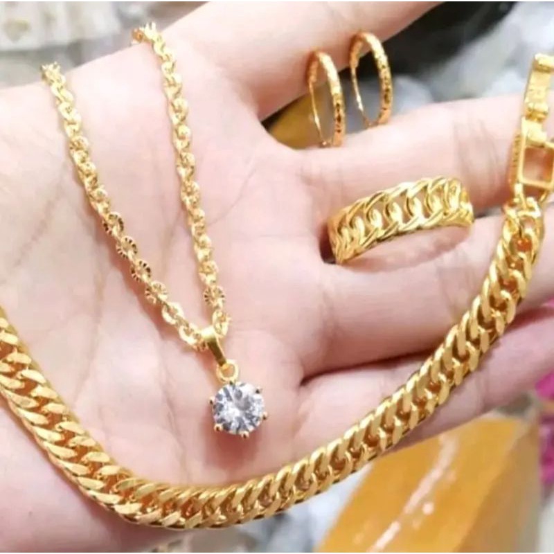 Perhiasan satu set motif rantai lapis emas titanium