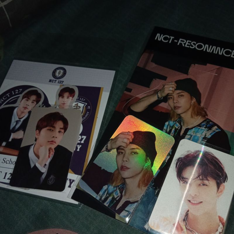 wts want to sell pc photocard johnny nct md holo lenticular standee resonance pt2 md luggage sticker