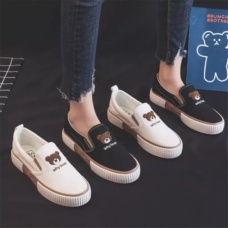 Sepatu Sneakers Wanita Model Slipon WHY03