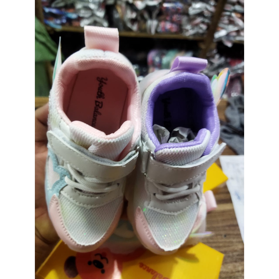 SEPATU SNEAKERS ANAK PEREMPUAN LED YOUTH BALANCE J2215-1 (21-30)