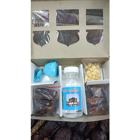 

paketan oleh oleh haji umroh lengkap/paket oleh oleh umroh haji 5macam kurma,kismis,kacang Arab,zam zam,coklat.