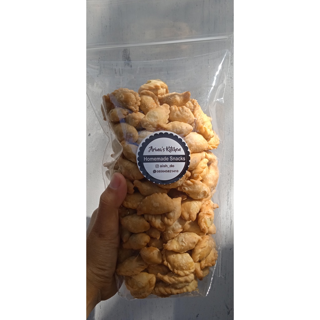 

Pastel Kering Mini Isi Abon - 350 gr