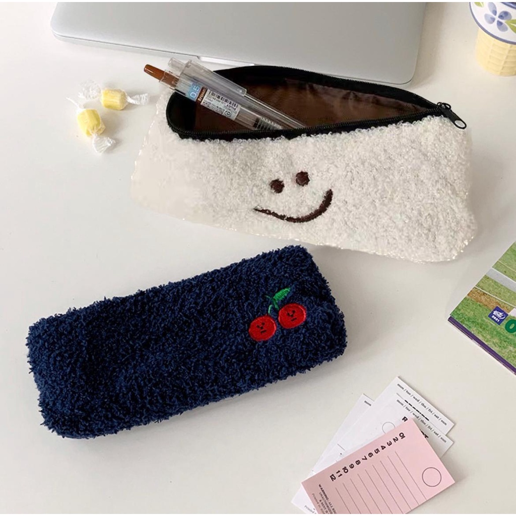 

[HARU] Aesthetic Furry Pouch Pensil Case Estetik Kotak Pensil