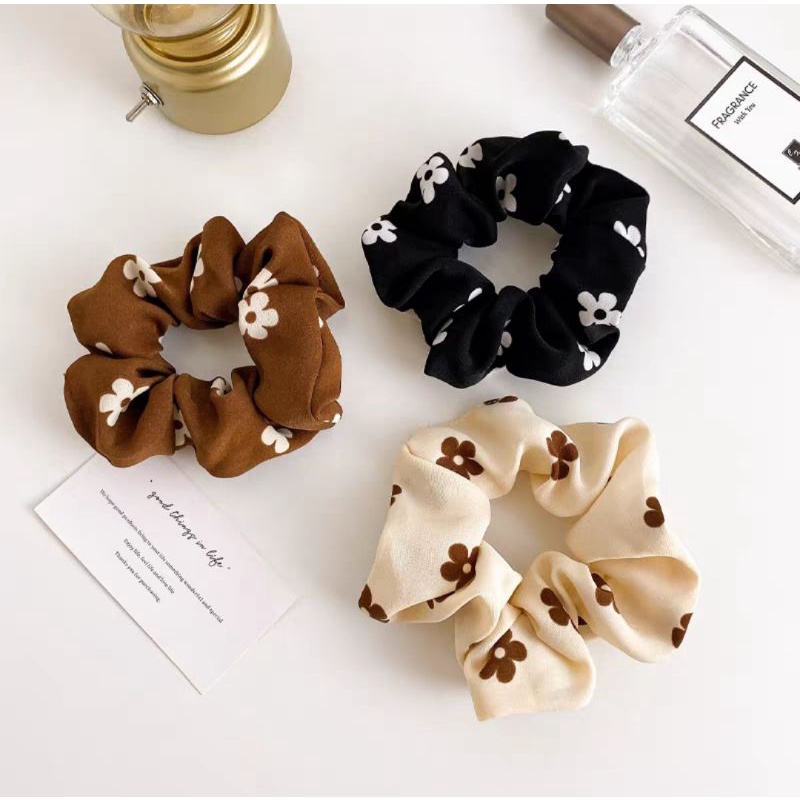 Ikat Rambut Scrunchie Korea Motif Bunga Daisy Kunciran Rambut Model Korea Nude Series