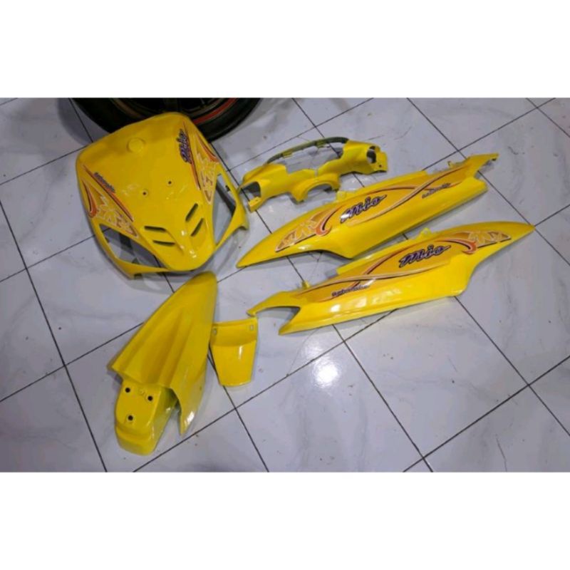 cover body halus mio sporty kuning stiker