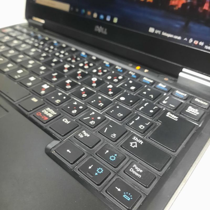 Laptop Dell Latitude E7240, Core i5-4310U Ram 4GB/SSD 128Gb Keyboard Backlight WINDOWS 10 SIAP PAKAI