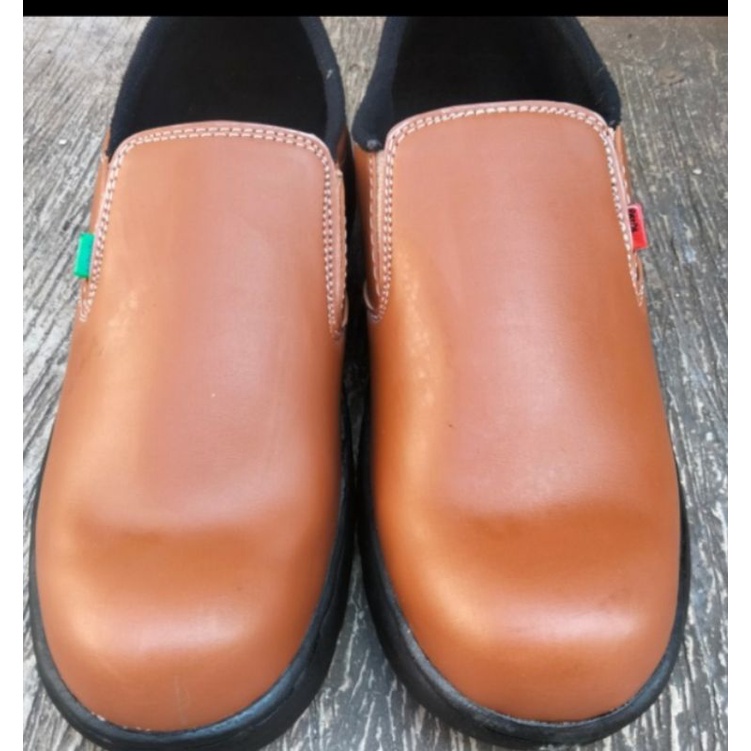 sepatu safety pendek slip on shoes pelindung sepatu kerja