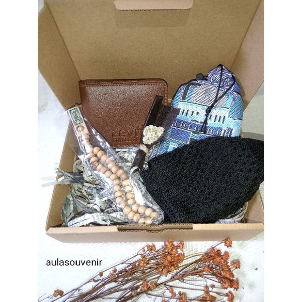 

Hampers Cowok Exclusive Paket 4