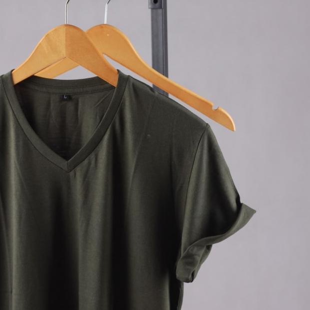 Kaos Polos Katun Bambu V Neck XXL (Cotton Bamboo Tshirt) - Hitam